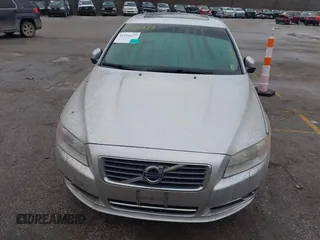 2010 Volvo S80 I6 Turbo with VIN YV1992AHXA1129771, listed as a IAAI auction lot 41526677 with 236,774 mi miles. Bid and sale history available at carsss.com. Image 6.