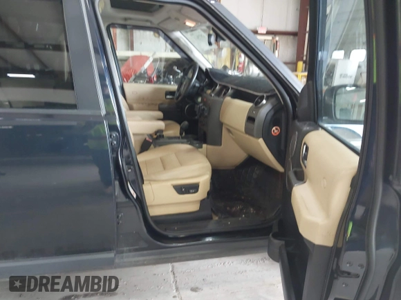 2006 Land Rover LR3 HSE with VIN SALAG25436A373228, listed as a IAAI auction lot 42073611 with 206,721 mi miles. Bid and sale history available at carsss.com. Image 5.