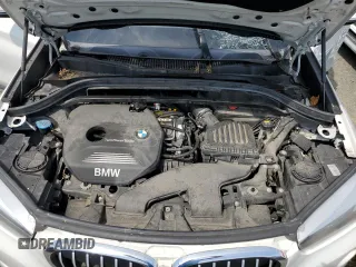 2018 BMW X1 xDrive28i z VIN WBXHT3C39J5F91943, wystawiony jako Copart lot #63497885 z przebiegiem 88 002 mil mil oraz Czysty tytuł • Clean title. Historia ofert i sprzedaży dostępna na DreamBid. Obrazek 12.