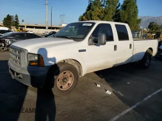2007 Ford F-250 XL z VIN 1FTSW20547EB29306, wystawiony jako Copart lot #77809244 z przebiegiem 266 778 mil mil oraz Czysty tytuł • Clean title. Historia ofert i sprzedaży dostępna na DreamBid. Obrazek 1.