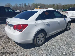 2015 Chevrolet Cruze LS with VIN 1G1PA5SH7F7139286, listed as a IAAI auction lot 41816701 with 91,255 mi miles. Bid and sale history available at carsss.com. Image 4.