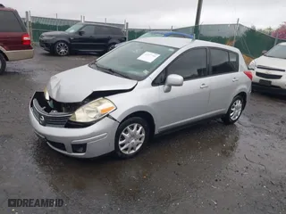 2008 Nissan Versa 1.8 SL with VIN 3N1BC13E28L395359, listed as a IAAI auction lot 41977799 with 80,258 mi miles. Bid and sale history available at carsss.com. Image 2.