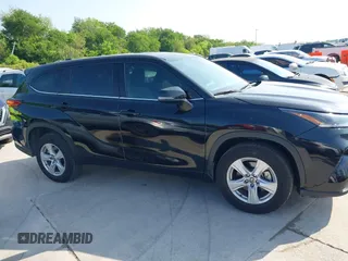 2021 Toyota Highlander L with VIN 5TDZZRAH5MS525595, listed as a IAAI auction lot 42050564 with 32,542 mi miles and . Bid and sale history available at DreamBid. Image 13.