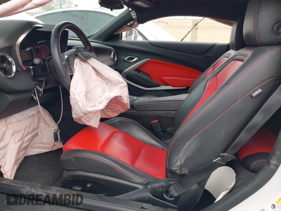 2023 Chevrolet Camaro 2LT z VIN 1G1FD1RS1P0132244, wystawiony jako IAAI lot #42110410 z przebiegiem 39 031 mil mil oraz . Historia ofert i sprzedaży dostępna na DreamBid. Obrazek 5.
