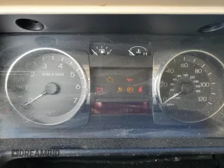 2006 Lincoln Zephyr z VIN 3LNHM261X6R644628, wystawiony jako Copart lot #73372683 z przebiegiem 160 744 mil mil oraz Szkoda całkowita • Salvage title. Historia ofert i sprzedaży dostępna na DreamBid. Obrazek 9.