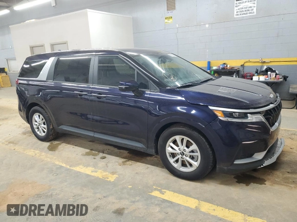 2022 Kia Carnival LXS with VIN KNDNB4H32N6096661, listed as a Copart auction lot 84532084 with 45,595 mi miles and Clean Title. Bid and sale history available at carsss.com. Image 4.