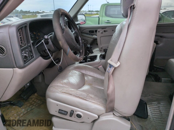 2005 Chevrolet Avalanche Z66 with VIN 3GNEC12Z35G258098, listed as a Copart auction lot 74543374 with Not Provided miles and Salvage Title. Bid and sale history available at carsss.com. Image 7.