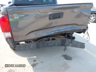 2021 Toyota Tacoma SR z VIN 5TFAX5GN8MX192277, wystawiony jako IAAI lot #42277081 z przebiegiem 66 322 mil mil oraz . Historia ofert i sprzedaży dostępna na DreamBid. Obrazek 18.