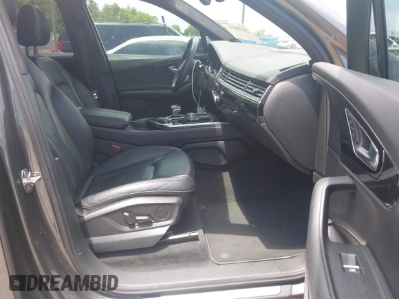 2019 Audi Q7 Premium Plus with VIN WA1LAAF78KD012598, listed as a IAAI auction lot 42340544 with 127,515 mi miles and . Bid and sale history available at DreamBid. Image 5.
