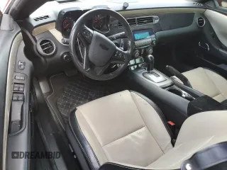2012 Chevrolet Camaro 2LT z VIN 2G1FC3D35C9205971, wystawiony jako Copart lot #42740455 z przebiegiem 55 932 mil mil oraz Szkoda całkowita • Salvage title. Historia ofert i sprzedaży dostępna na DreamBid. Obrazek 8.