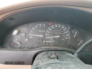 1999 Mercury Mountaineer z VIN 4M2DU55P5XUJ16364, wystawiony jako Copart lot #57493435 z przebiegiem 166 256 mil mil oraz Tytuł czysty. Historia ofert i sprzedaży dostępna na DreamBid. Obrazek 9.