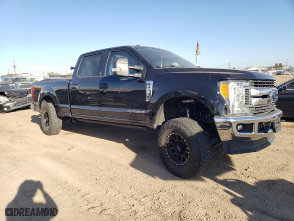 2017 Ford Super Duty F-250 SRW Lariat with VIN 1FT7W2BT3HEE19068, listed as a Copart auction lot 70014833 with 66,145 mi miles and Salvage Title. Bid and sale history available at carsss.com. Image 4.