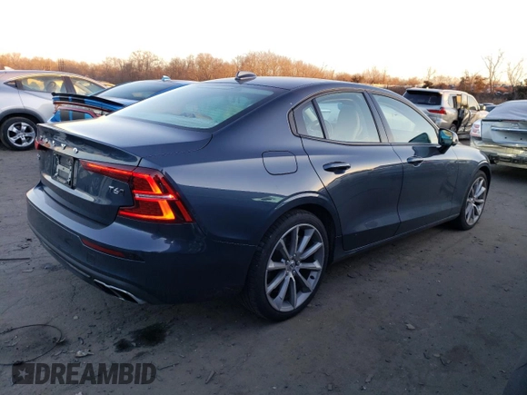 2021 Volvo S60 Momentum with VIN 7JRA22TK3MG080982, listed as a Copart auction lot 37080974 with 61,878 mi miles. Bid and sale history available at carsss.com. Image 3.