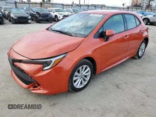 2023 Toyota Corolla Hatchback SE with VIN JTND4MBE4P3213950, listed as a Copart auction lot 45997875 with 31,804 mi miles and Salvage Title. Bid and sale history available at carsss.com. Image 1.