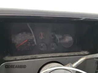 1987 Chevrolet Monte Carlo z VIN 1G1GZ11Z9HR104445, wystawiony jako Copart lot #48035825 z przebiegiem 68 929 mil mil oraz Tytuł czysty. Historia ofert i sprzedaży dostępna na DreamBid. Obrazek 9.