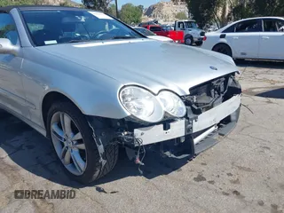2007 Mercedes-Benz CLK 350 with VIN WDBTK56F27F228877, listed as a IAAI auction lot 42256623 with 158,017 mi miles and . Bid and sale history available at DreamBid. Image 14.
