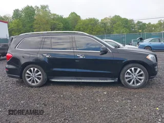 2014 Mercedes-Benz GL 450 с VIN 4JGDF7CE6EA270377, выставлен на аукционе IAAI как лот 42241820 с пробегом 136 219 миль миль и . История ставок и продаж доступна на DreamBid. Изображение 13.