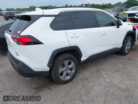 2022 Toyota RAV4 Hybrid XLE z VIN 4T3RWRFV4NU080211, wystawiony jako IAAI lot #42399810 z przebiegiem 101 205 mil mil oraz . Historia ofert i sprzedaży dostępna na DreamBid. Obrazek 4.
