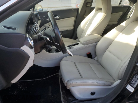 2017 Mercedes-Benz CLA 250 z VIN WDDSJ4GB2HN421663, wystawiony jako Copart lot #86067924 z przebiegiem 106 137 mil mil oraz Szkoda całkowita • Salvage title. Historia ofert i sprzedaży dostępna na DreamBid. Obrazek 7.