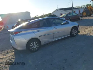 2016 Toyota Prius Four with VIN JTDKARFU2G3003110, listed as a IAAI auction lot 41730564 with 100,042 mi miles. Bid and sale history available at carsss.com. Image 4.