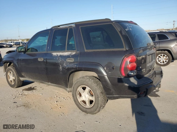 2005 Chevrolet TrailBlazer LS with VIN 1GNDS13S852385132, listed as a Copart auction lot 47251865 with NaN miles and Salvage Title. Bid and sale history available at carsss.com. Image 2.