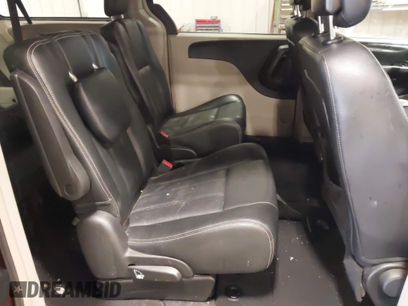 2015 Chrysler Town & Country Touring with VIN 2C4RC1BG1FR717939, listed as a IAAI auction lot 41667583 with 1 mi miles. Bid and sale history available at carsss.com. Image 8.