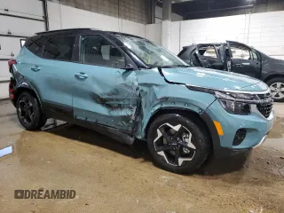 2025 Kia Seltos S with VIN KNDEUCAA8S7719333, listed as a Copart auction lot 49262475 with 964 mi miles and Salvage Title. Bid and sale history available at carsss.com. Image 4.