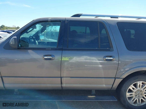 2011 Ford Expedition EL Limited with VIN 1FMJK1K52BEF36186, listed as a IAAI auction lot 41812788 with 1 mi miles. Bid and sale history available at carsss.com. Image 14.