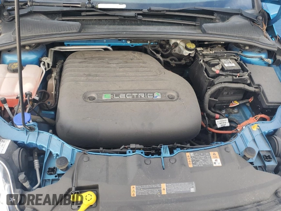2014 Ford Focus Electric z VIN 1FADP3R41EL341620, wystawiony jako Copart lot #87277454 z przebiegiem 67 589 mil mil oraz Szkody całkowita. Historia ofert i sprzedaży dostępna na DreamBid. Obrazek 12.