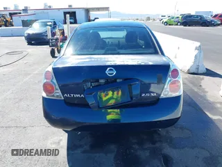 2005 Nissan Altima 2.5 S with VIN 1N4AL11D25C366699, listed as a IAAI auction lot 41889759 with 196,201 mi miles. Bid and sale history available at carsss.com. Image 13.