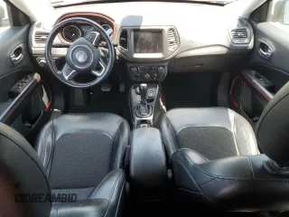 2019 Jeep Compass Trailhawk z VIN 3C4NJDDB0KT721477, wystawiony jako Copart lot #59374765 z przebiegiem 114 052 mil mil oraz Czysty tytuł • Clean title. Historia ofert i sprzedaży dostępna na DreamBid. Obrazek 8.