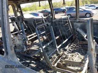 2009 Chevrolet Express Passenger with VIN 1GAHG35KX91132693, listed as a IAAI auction lot 42121039 with Not provided miles and . Bid and sale history available at DreamBid. Image 8.