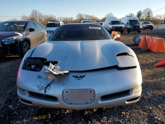 2002 Chevrolet Corvette with VIN 1G1YY22G725105103, listed as a Copart auction lot 78628364 with 47,502 mi miles and Salvage Title. Bid and sale history available at carsss.com. Image 5.