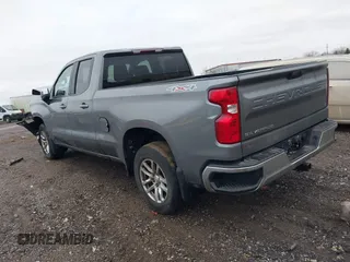 2020 Chevrolet Silverado 1500 LT with VIN 1GCRYDED5LZ234685, listed as a IAAI auction lot 41036715 with 126,854 mi miles. Bid and sale history available at carsss.com. Image 3.