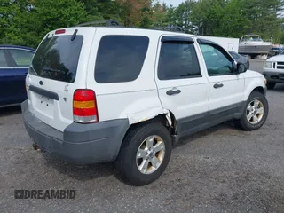 2007 Ford Escape XLT с VIN 1FMYU93137KC07508, выставлен на аукционе IAAI как лот 42343536 с пробегом 156 725 миль миль и . История ставок и продаж доступна на DreamBid. Изображение 4.
