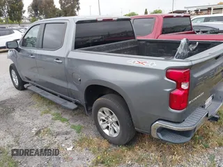 2019 Chevrolet Silverado 1500 LT with VIN 3GCPYDEK1KG242867, listed as a IAAI auction lot 41342133 with 119,442 mi miles. Bid and sale history available at carsss.com. Image 3.