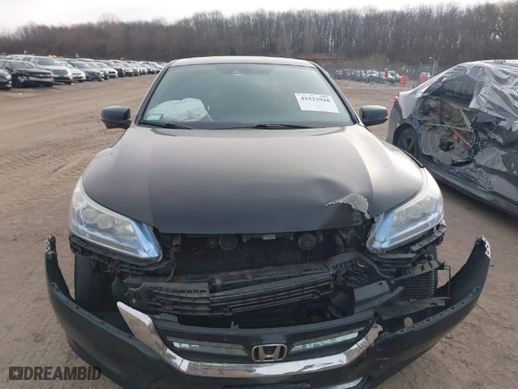 2015 Honda Accord Hybrid Touring with VIN 1HGCR6F73FA000959, listed as a IAAI auction lot 41532928 with 215,987 mi miles. Bid and sale history available at carsss.com. Image 12.
