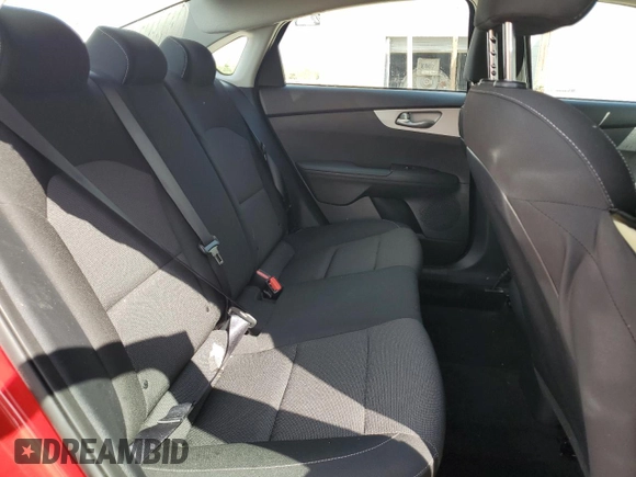 2024 Kia Forte LXS with VIN 3KPF24AD6RE733994, listed as a Copart auction lot 53952445 with 19,973 mi miles and Non Repairable. Bid and sale history available at carsss.com. Image 10.