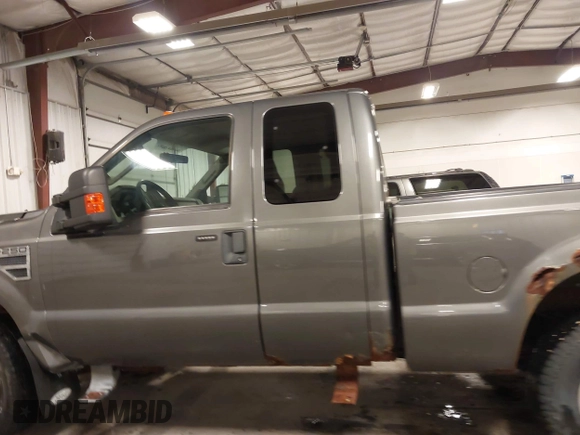 2008 Ford F-250 XL с VIN 1FTSX21568EC86400, выставлен на аукционе IAAI как лот 41674850 с пробегом 104 355 миль миль и . История ставок и продаж доступна на DreamBid. Изображение 15.