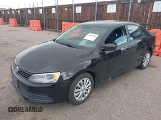 2012 Volkswagen Jetta S с VIN 3VW1K7AJ9CM326666, выставлен на аукционе IAAI как лот 42140143 с пробегом 138 919 миль миль и . История ставок и продаж доступна на DreamBid. Изображение 2.