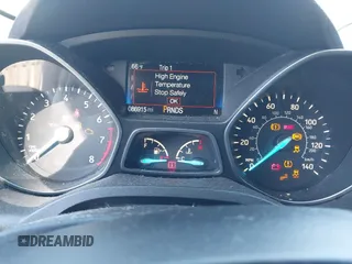 2017 Ford Escape SE z VIN 1FMCU0GDXHUB66813, wystawiony jako IAAI lot #42056150 z przebiegiem 86 915 mil mil oraz . Historia ofert i sprzedaży dostępna na DreamBid. Obrazek 7.