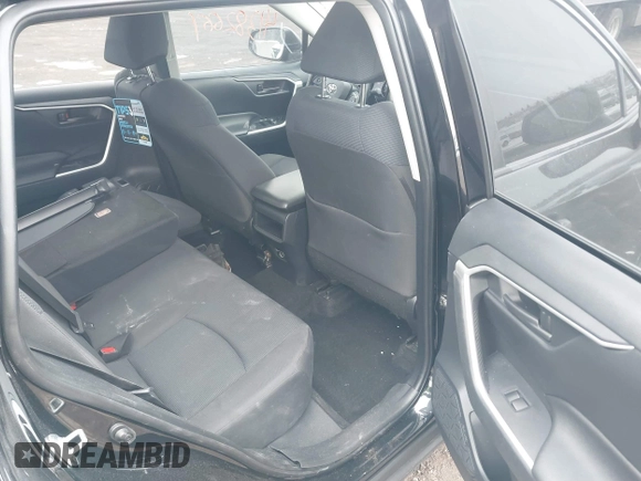2019 Toyota RAV4 LE with VIN JTMF1RFV7KJ005465, listed as a IAAI auction lot 41559270 with 111,918 mi miles. Bid and sale history available at carsss.com. Image 8.