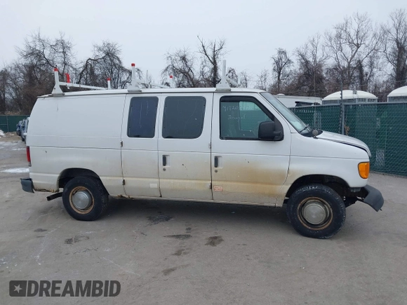 2004 Ford Econoline Cargo z VIN 1FTNE24L04HB05474, wystawiony jako IAAI lot #41320247 z przebiegiem 153 216 mil mil oraz . Historia ofert i sprzedaży dostępna na DreamBid. Obrazek 13.