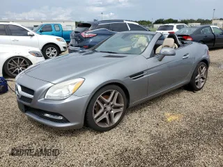 2013 Mercedes-Benz SLK-Class SLK 250 with VIN WDDPK4HA4DF073829, listed as a Copart auction lot 74289774 with 87,971 mi miles and Non Repairable. Bid and sale history available at carsss.com. Image 1.