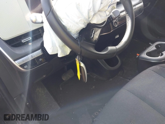2024 Hyundai Ioniq 5 SE z VIN KM8KMDDF1RU328936, wystawiony jako IAAI lot #41983318 z przebiegiem 16 900 mil mil oraz . Historia ofert i sprzedaży dostępna na DreamBid. Obrazek 11.