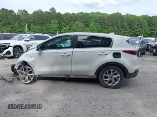 2020 Kia Sportage LX with VIN KNDPMCAC8L7811201, listed as a IAAI auction lot 40839866 with 1 mi miles. Bid and sale history available at carsss.com. Image 14.