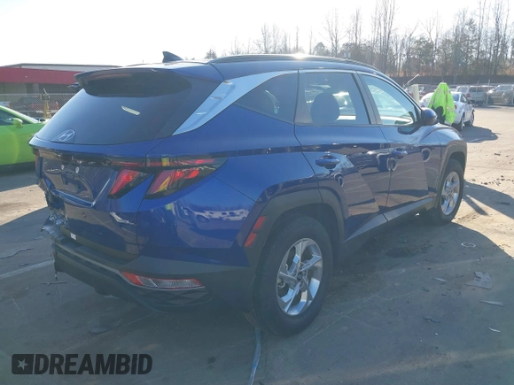 2024 Hyundai Tucson SEL with VIN 5NMJBCDE4RH334082, listed as a IAAI auction lot 41493611 with 10,441 mi miles and . Bid and sale history available at carsss.com. Image 4.