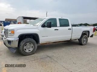 2017 GMC Sierra 2500HD SLT z VIN 1GT12REY8HF147838, wystawiony jako Copart lot #56115985 z przebiegiem 214 160 mil mil oraz Czysty tytuł • Clean title. Historia ofert i sprzedaży dostępna na DreamBid. Obrazek 1.