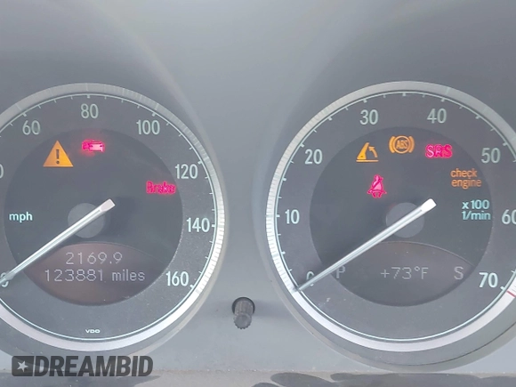2005 Mercedes-Benz SL 500 with VIN WDBSK75F95F106944, listed as a IAAI auction lot 41970698 with 123,881 mi miles and . Bid and sale history available at DreamBid. Image 7.