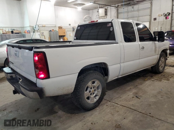 2006 Chevrolet Silverado 1500 LT1 with VIN 1GCEC19T06Z210652, listed as a Copart auction lot 85845544 with 206,979 mi miles and Salvage Title. Bid and sale history available at DreamBid. Image 3.